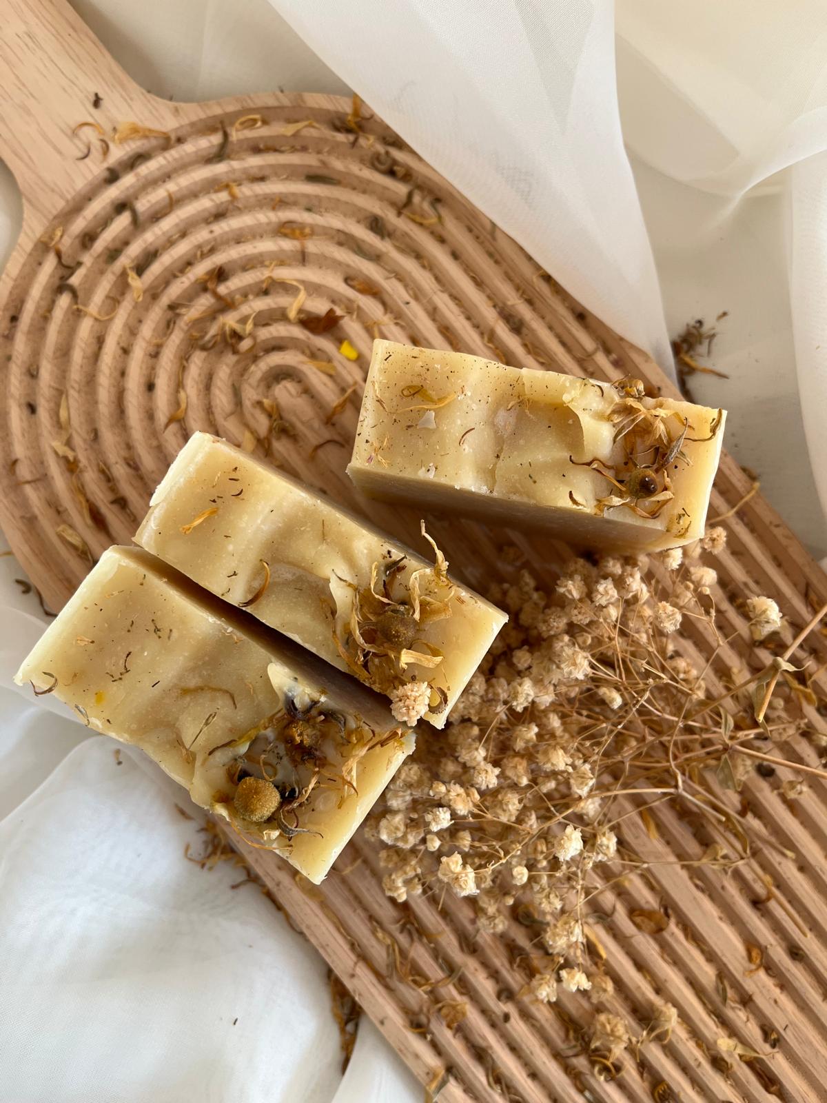 סבון קלנדולה קמומיל טבעי- צהוב